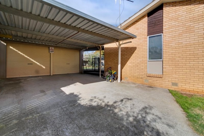 Photo - 89 Chuculba Crescent, Giralang ACT 2617 - Image 12