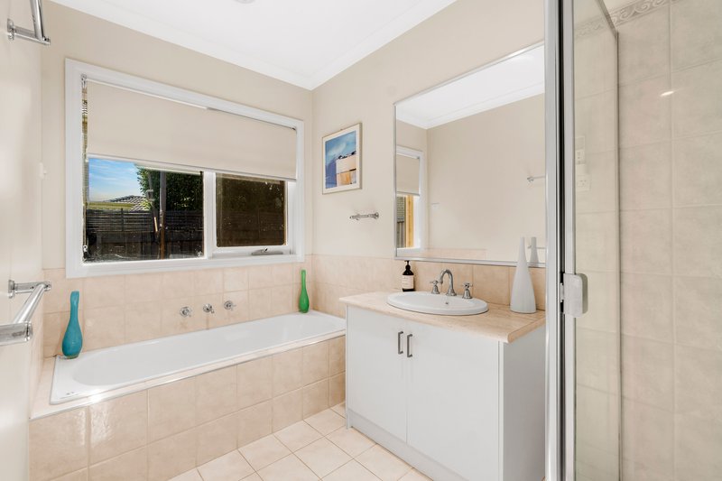 Photo - 89 Clauscen Drive, Rowville VIC 3178 - Image 7