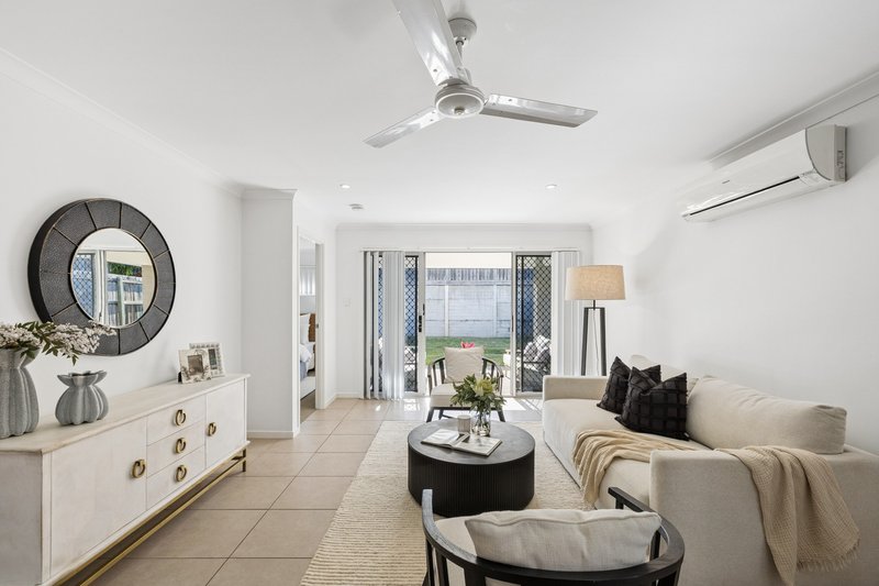 Photo - 89 Cootharaba Crescent, Warner QLD 4500 - Image 10