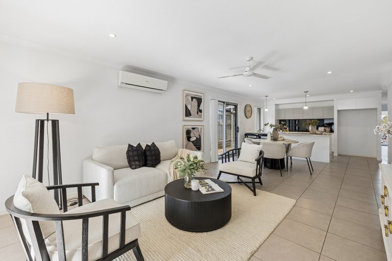 Photo - 89 Cootharaba Crescent, Warner QLD 4500 - Image 11