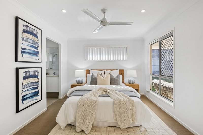 Photo - 89 Cootharaba Crescent, Warner QLD 4500 - Image 13
