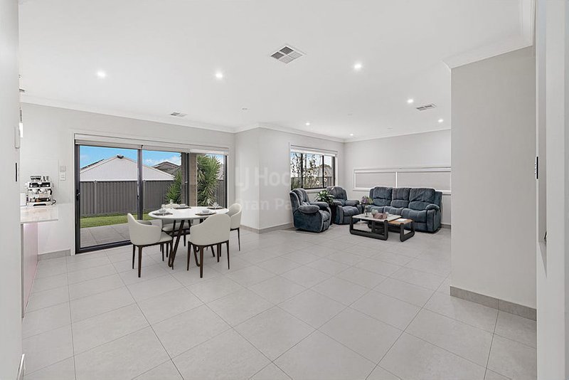 Photo - 89 Explorer Street, Gregory Hills NSW 2557 - Image 3