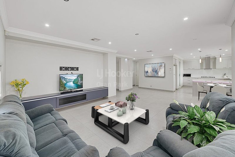 Photo - 89 Explorer Street, Gregory Hills NSW 2557 - Image 4