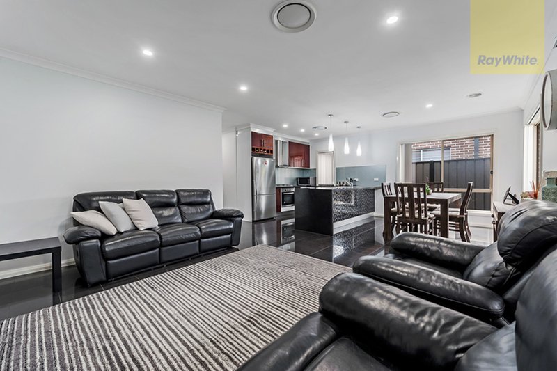 Photo - 89 Gateshead Street, Craigieburn VIC 3064 - Image 5