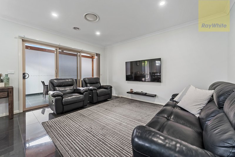 Photo - 89 Gateshead Street, Craigieburn VIC 3064 - Image 6