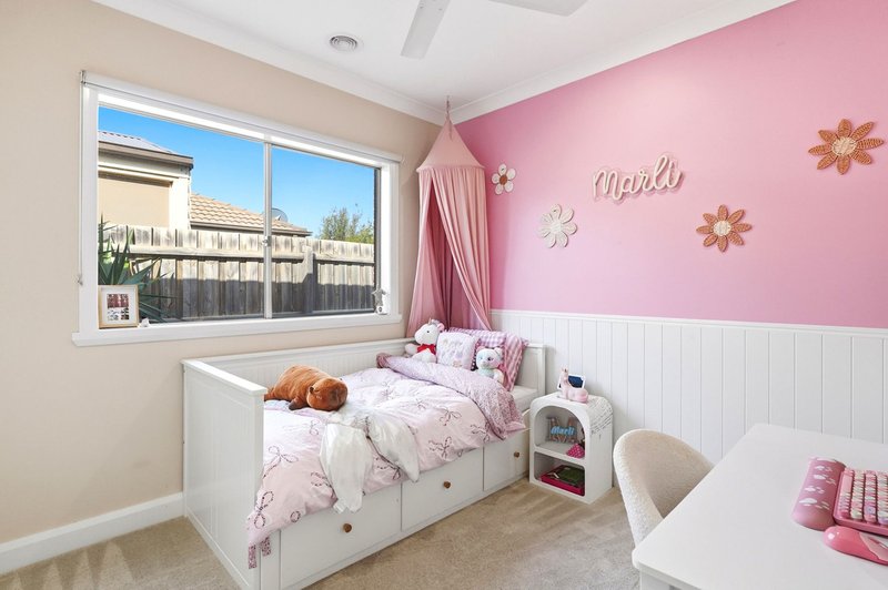 Photo - 89 Halletts Way, Darley VIC 3340 - Image 11
