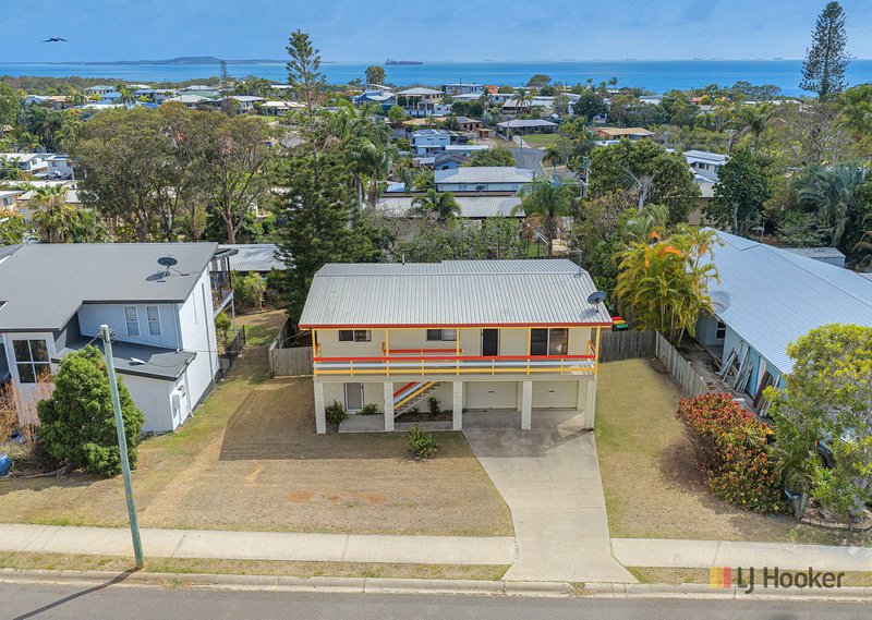 Photo - 89 Hampton Drive, Tannum Sands QLD 4680 - Image 2