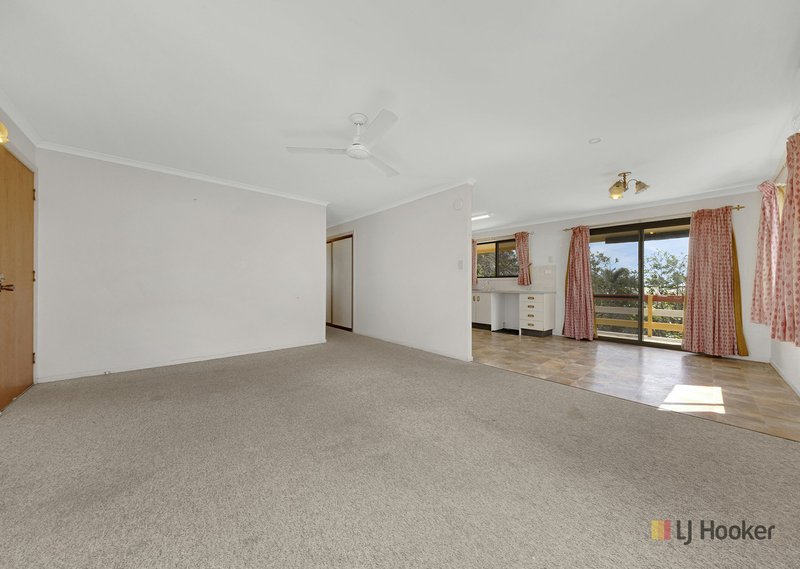 Photo - 89 Hampton Drive, Tannum Sands QLD 4680 - Image 5