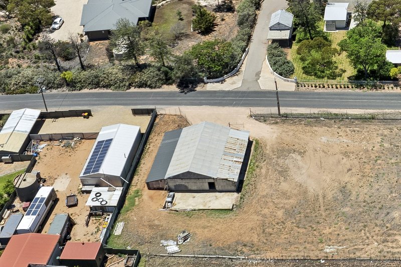 Photo - 89 Hardy Road, Waikerie SA 5330 - Image 2
