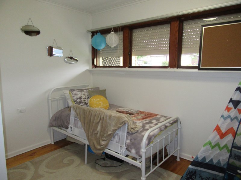 Photo - 89 Heckenberg Avenue, Sadleir NSW 2168 - Image 6