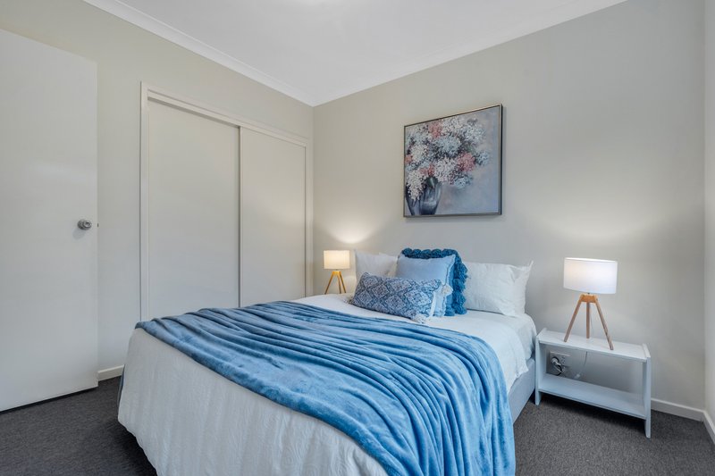 Photo - 89 Huntington Drive, Craigieburn VIC 3064 - Image 10