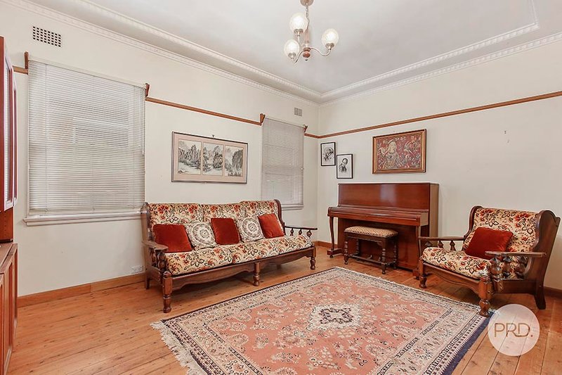 Photo - 89 Hurstville Road, Hurstville Grove NSW 2220 - Image 2