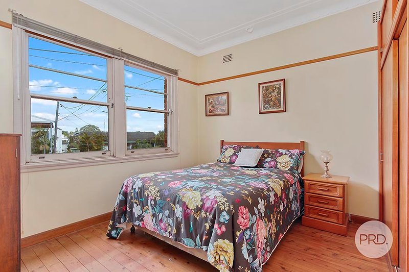 Photo - 89 Hurstville Road, Hurstville Grove NSW 2220 - Image 4