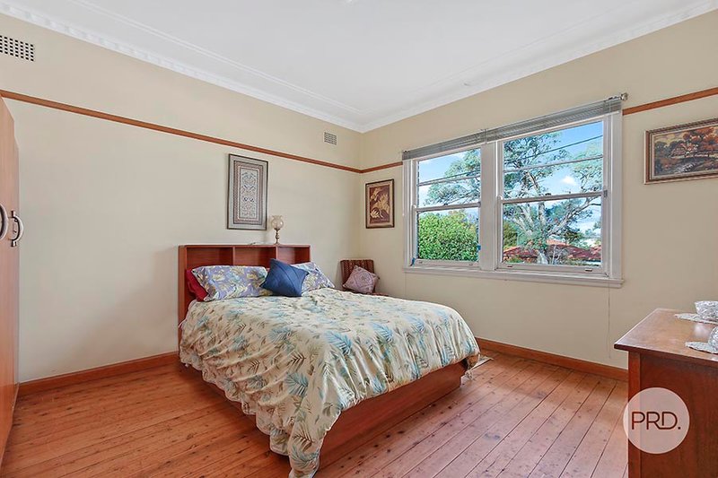 Photo - 89 Hurstville Road, Hurstville Grove NSW 2220 - Image 6