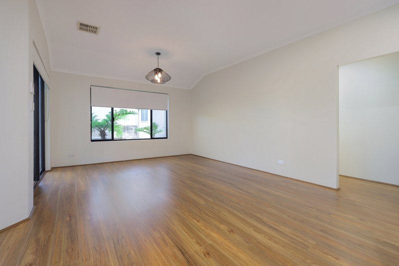 Photo - 89 Kendall Boulevard, Baldivis WA 6171 - Image 6