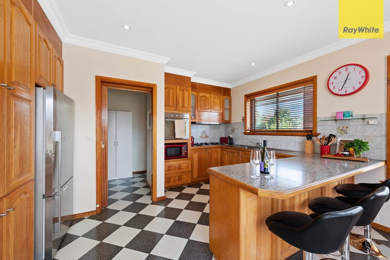 Photo - 89 Kingdom Avenue, Kings Park VIC 3021 - Image 8