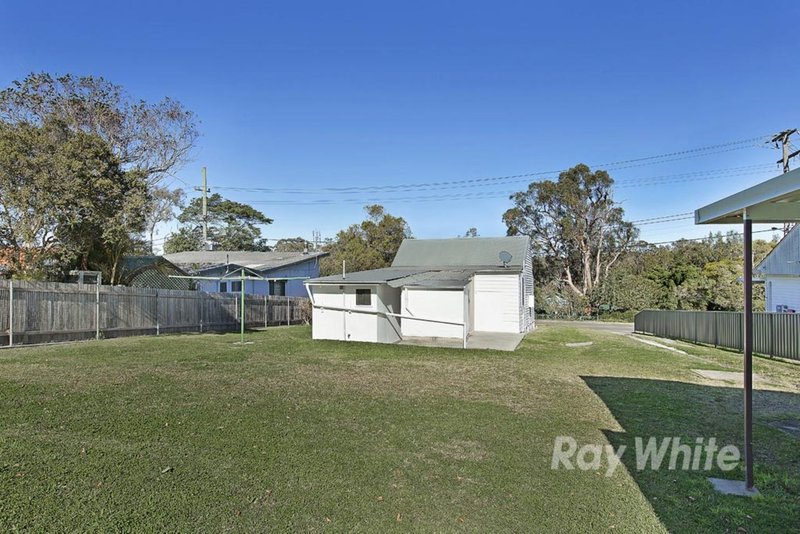 Photo - 89 Macquarie Road, Fennell Bay NSW 2283 - Image 2