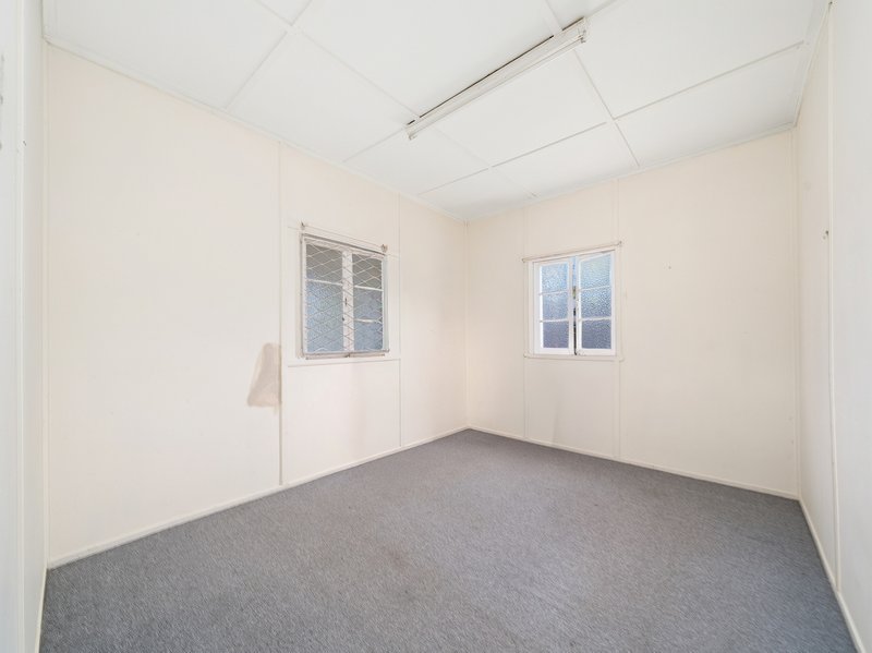 Photo - 89 Maine Road, Clontarf QLD 4019 - Image 6