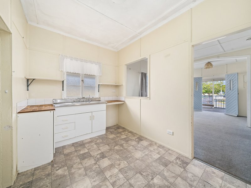 Photo - 89 Maine Road, Clontarf QLD 4019 - Image 9