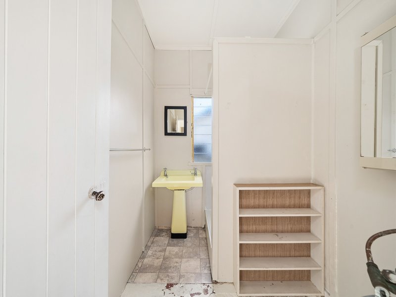 Photo - 89 Maine Road, Clontarf QLD 4019 - Image 11