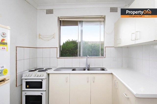 Photo - 8/9 Matthews Street, Punchbowl NSW 2196 - Image 2