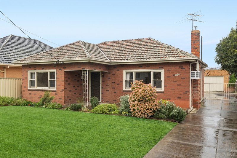Photo - 89 Miranda Road, Reservoir VIC 3073 - Image 2