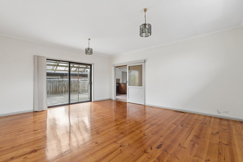 Photo - 89 Miranda Road, Reservoir VIC 3073 - Image 3