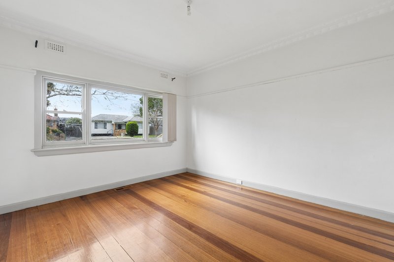 Photo - 89 Miranda Road, Reservoir VIC 3073 - Image 6