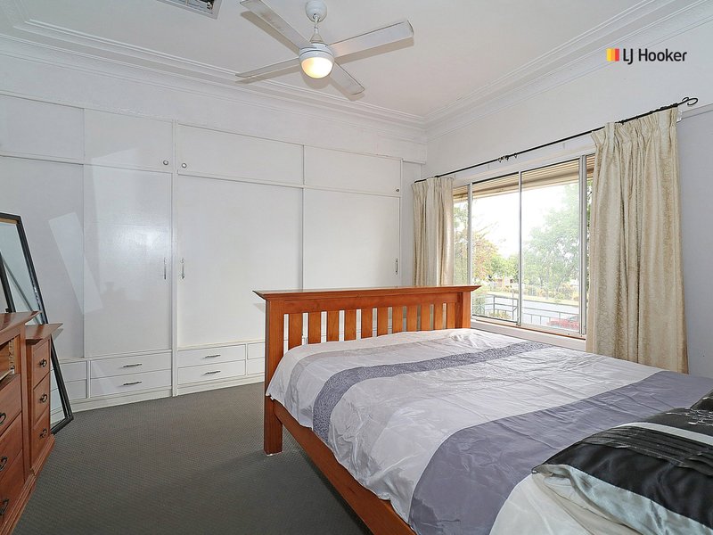 Photo - 89 Mitchelmore Street, Turvey Park NSW 2650 - Image 5