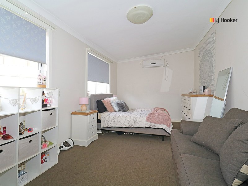 Photo - 89 Mitchelmore Street, Turvey Park NSW 2650 - Image 8