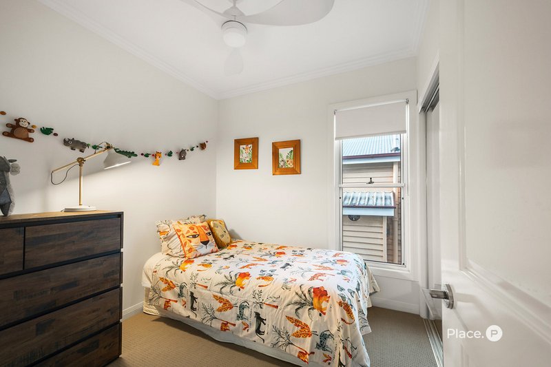 Photo - 89 Pear Street, Greenslopes QLD 4120 - Image 17