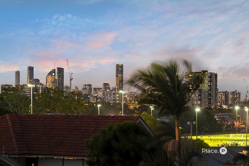 Photo - 89 Pear Street, Greenslopes QLD 4120 - Image 23