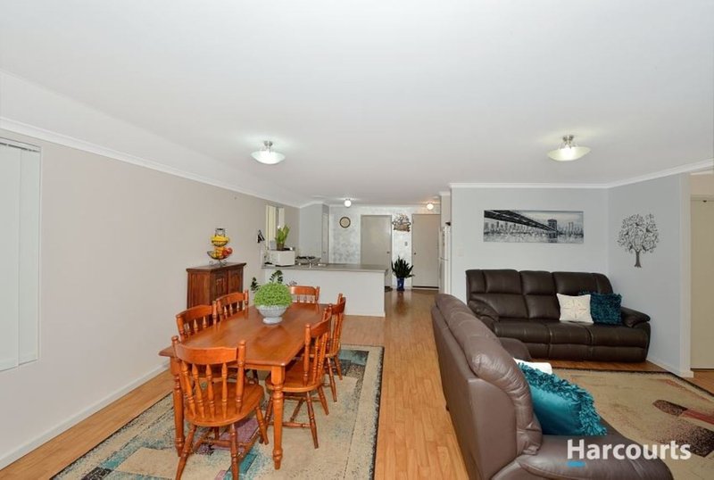 Photo - 89 Peelwood Parade, Halls Head WA 6210 - Image 5