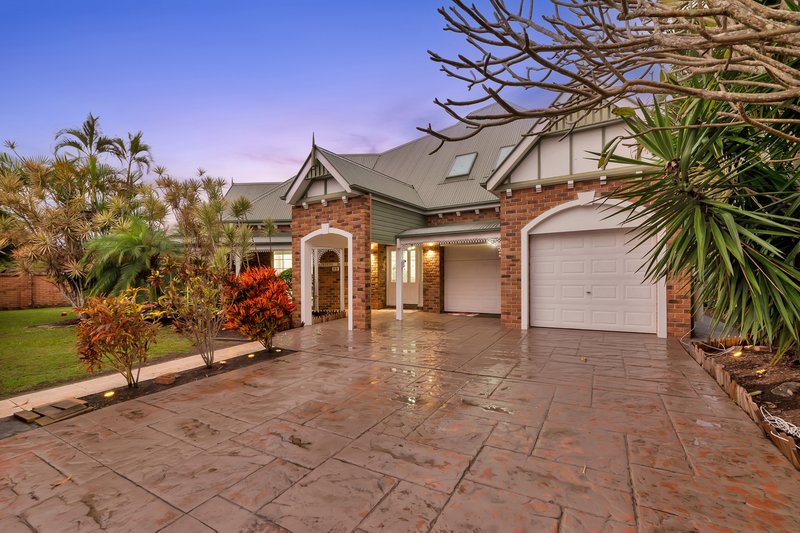 Photo - 89 Port Jackson Boulevard, Clear Island Waters QLD 4226 - Image 4