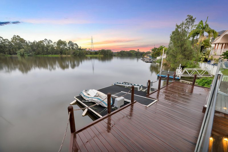 Photo - 89 Port Jackson Boulevard, Clear Island Waters QLD 4226 - Image 5