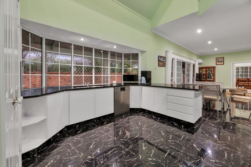 Photo - 89 Port Jackson Boulevard, Clear Island Waters QLD 4226 - Image 10