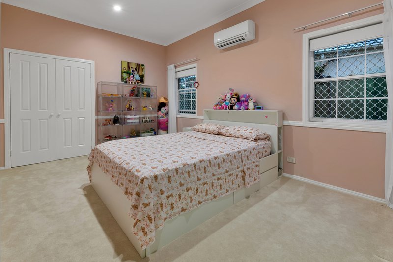 Photo - 89 Port Jackson Boulevard, Clear Island Waters QLD 4226 - Image 21