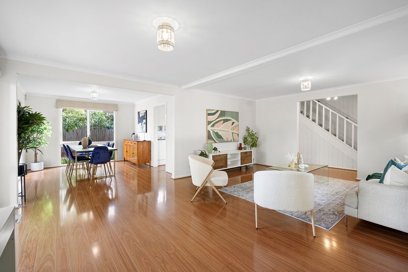 Photo - 89 Renou Road, Wantirna South VIC 3152 - Image 3