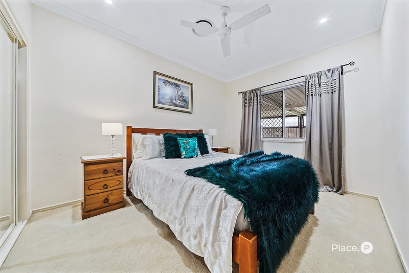 Photo - 89 Salvado Drive, Pacific Pines QLD 4211 - Image 9