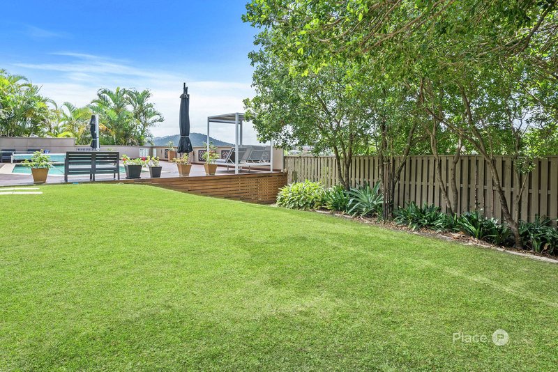 Photo - 89 Salvado Drive, Pacific Pines QLD 4211 - Image 16