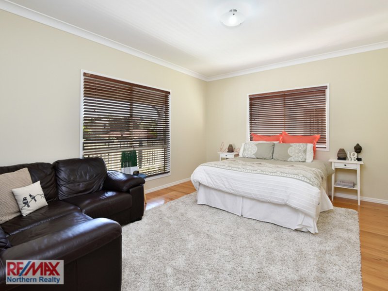 Photo - 89 Saraband Drive, Eatons Hill QLD 4037 - Image 9