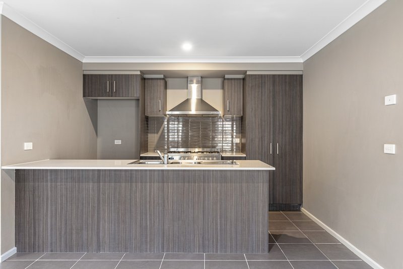 Photo - 89 Stanmore Crescent, Wyndham Vale VIC 3024 - Image 3