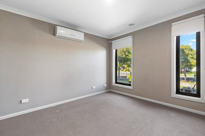 Photo - 89 Stanmore Crescent, Wyndham Vale VIC 3024 - Image 5