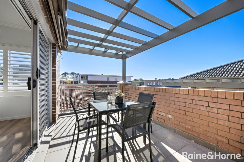 Photo - 8/9 Stuart Street, Helensburgh NSW 2508 - Image 9