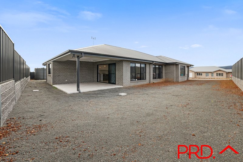 Photo - 89 Verdelho Drive, Tamworth NSW 2340 - Image 28