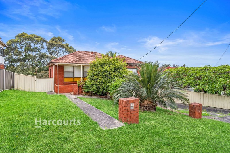 89 Weringa Avenue, Lake Heights NSW 2502