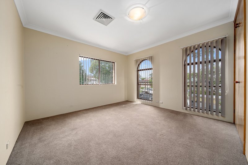 Photo - 89 Wetherill Street, Smithfield NSW 2164 - Image 6