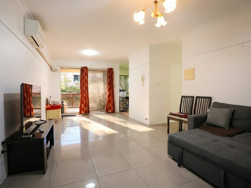Photo - 8/90-92 Stapleton Street, Pendle Hill NSW 2145 - Image 4