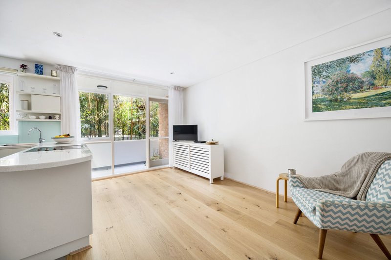 Photo - 8/91 Pacific Parade, Dee Why NSW 2099 - Image 2