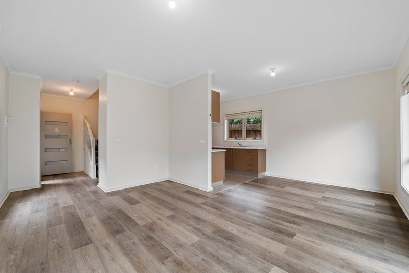 Photo - 8/91 Rokewood Crescent, Meadow Heights VIC 3048 - Image 2